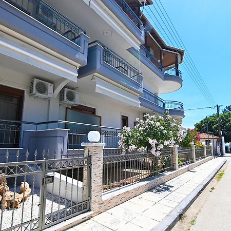 Villa Amalia Sun Beach เนอาวรัสนา ภายนอก รูปภาพ