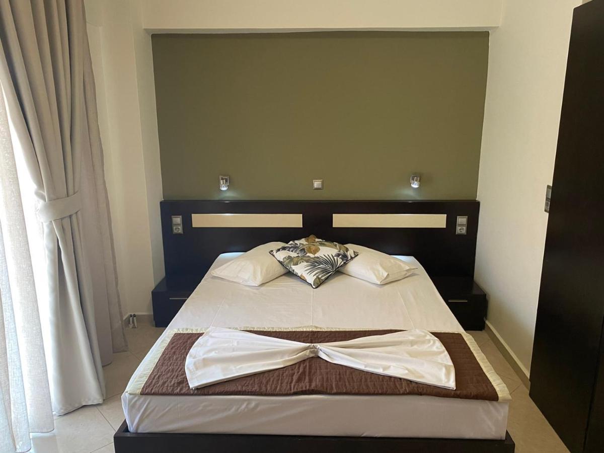 Villa Amalia Sun Beach เนอาวรัสนา ภายนอก รูปภาพ