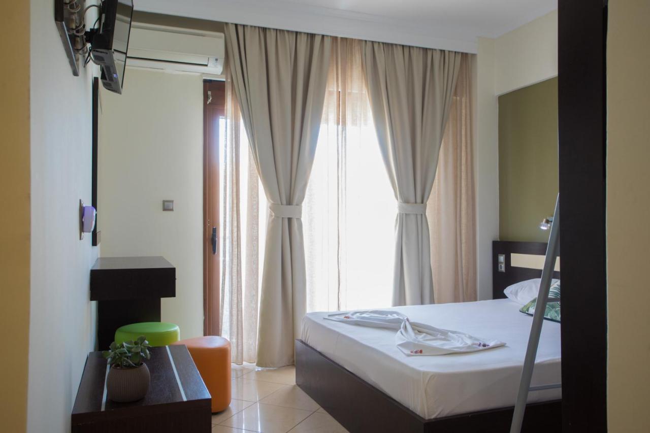 Villa Amalia Sun Beach เนอาวรัสนา ภายนอก รูปภาพ