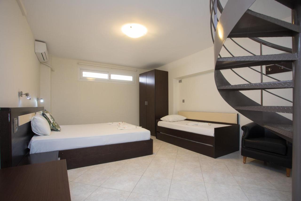 Villa Amalia Sun Beach เนอาวรัสนา ภายนอก รูปภาพ
