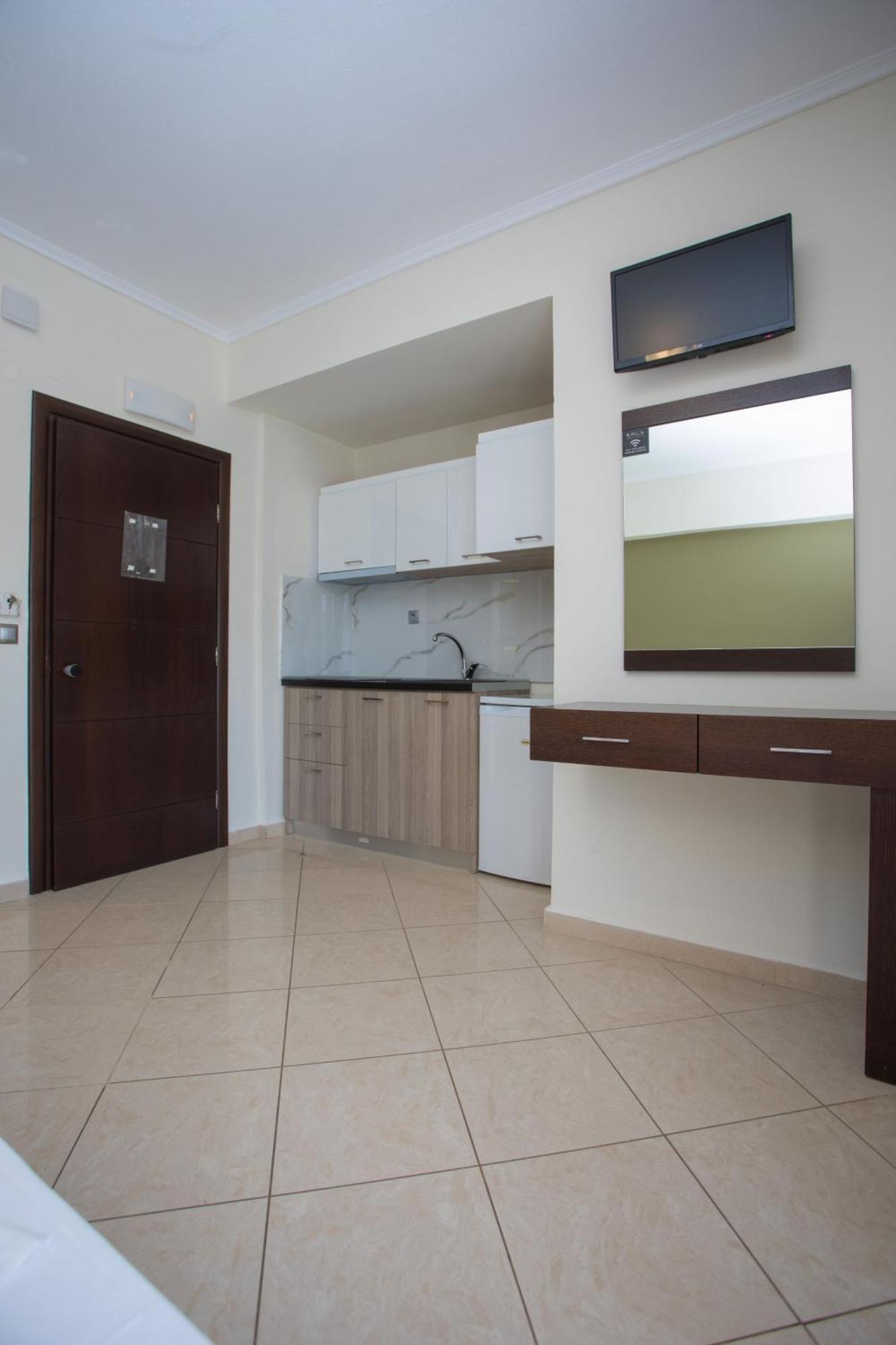 Villa Amalia Sun Beach เนอาวรัสนา ภายนอก รูปภาพ