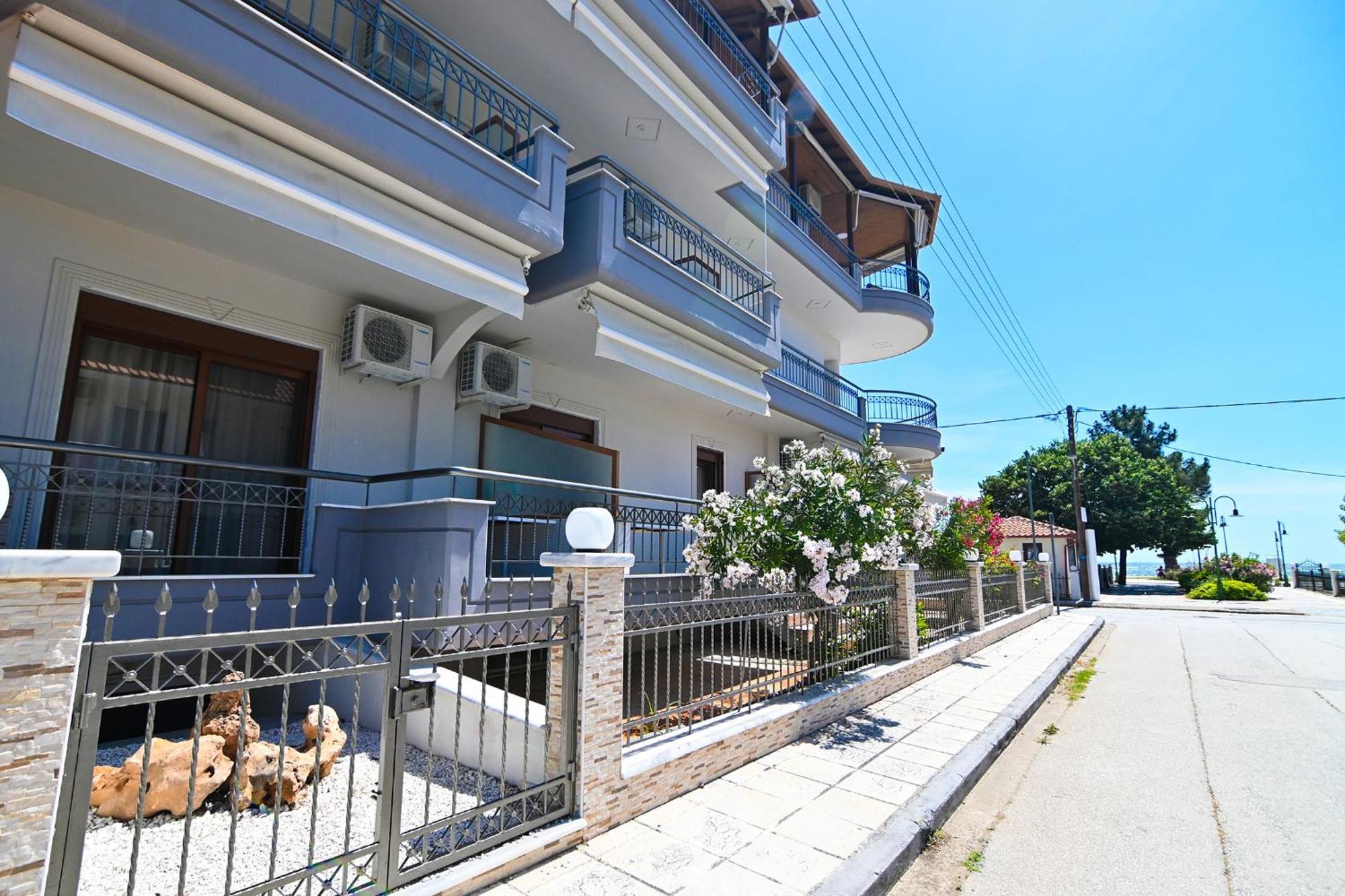 Villa Amalia Sun Beach เนอาวรัสนา ภายนอก รูปภาพ