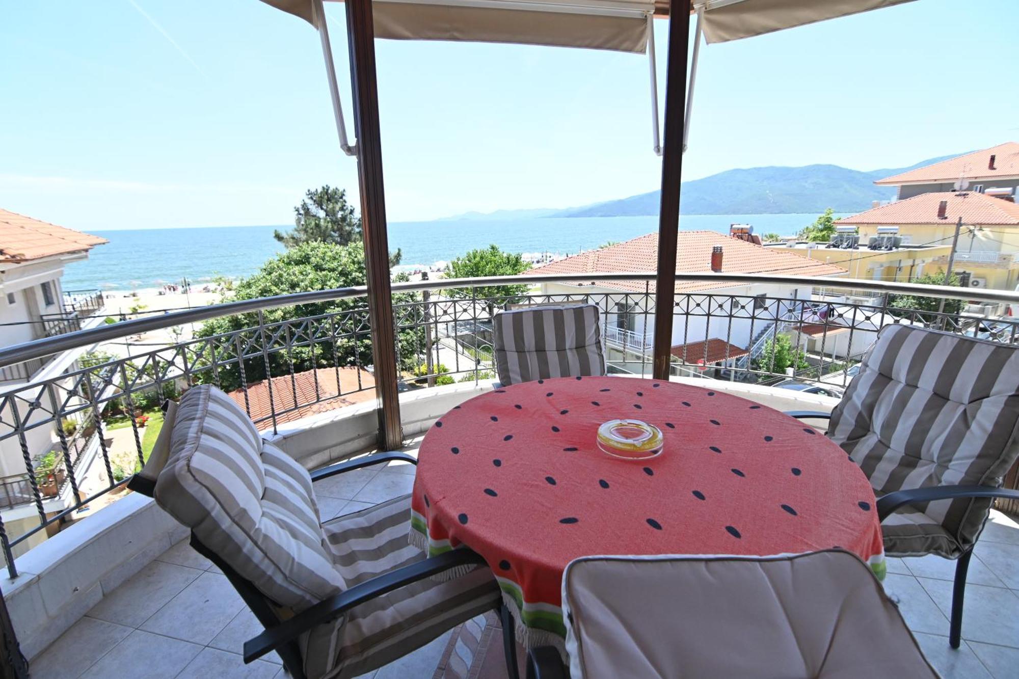 Villa Amalia Sun Beach เนอาวรัสนา ภายนอก รูปภาพ