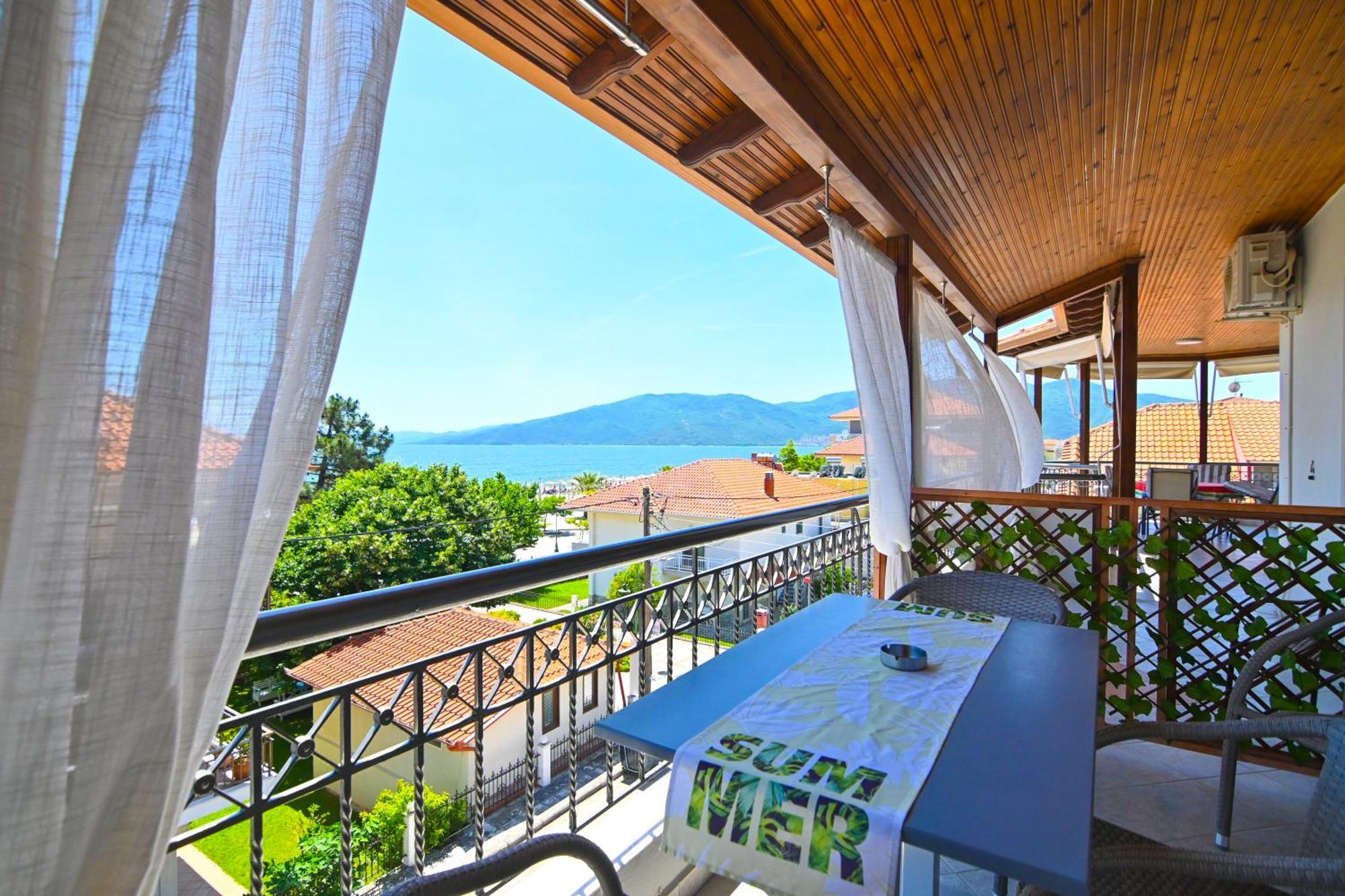 Villa Amalia Sun Beach เนอาวรัสนา ภายนอก รูปภาพ